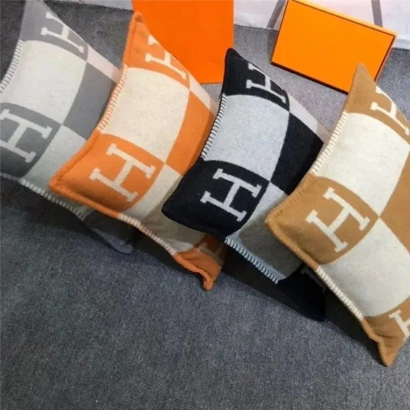 HELSINKI PILLOW